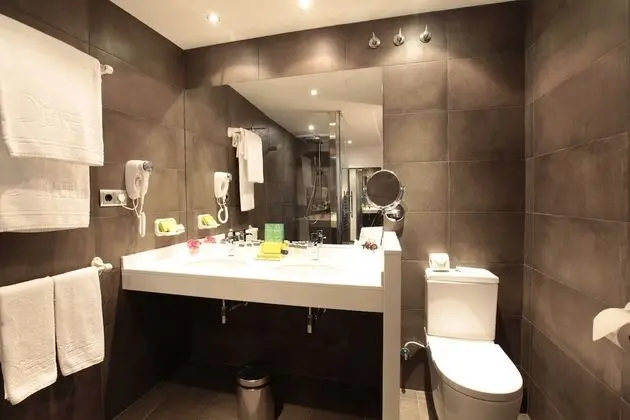 Süit, 1 En Büyük (King) Boy Yatak ve Çekyat, Balkon