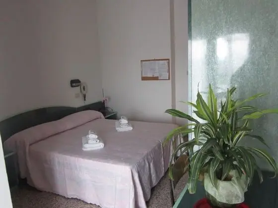 Üç Kişilik Oda