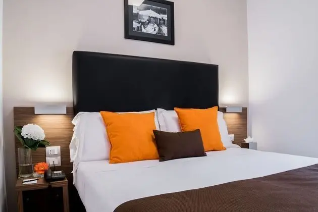 Büyük Yataklı Tek Kişilik Oda