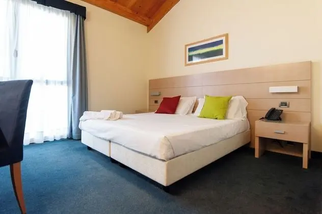 Comfort Tek Büyük veya İki Ayrı Yataklı Oda