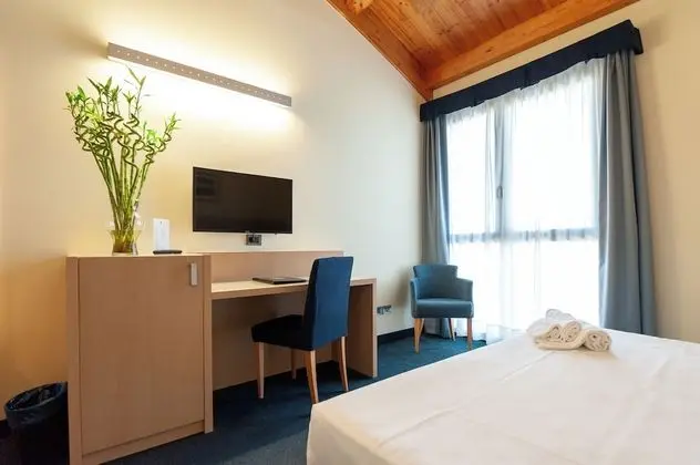 Comfort Tek Büyük veya İki Ayrı Yataklı Oda