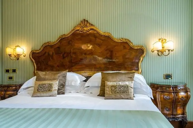 Süit (Saint Mark view)