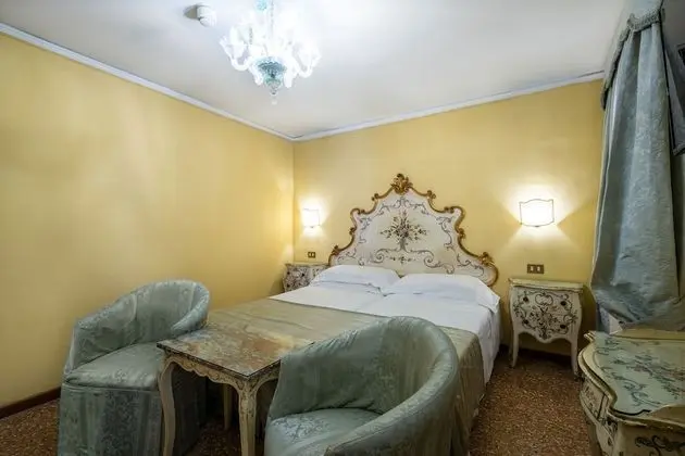 Süit (Saint Mark view)