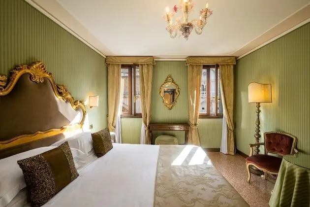 Süit (Saint Mark view)