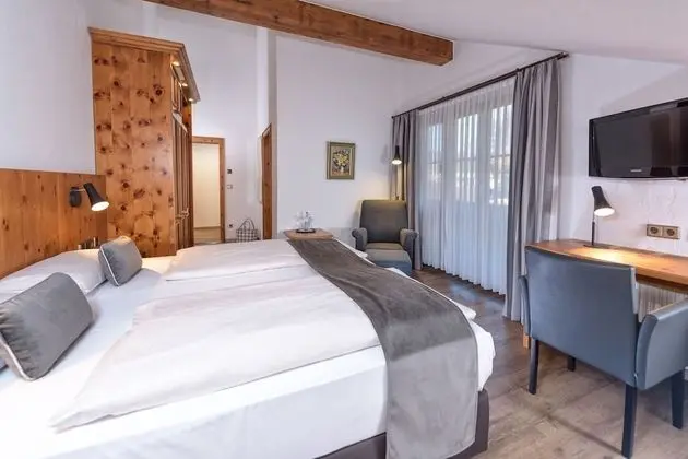 Classic Tek Büyük Yataklı Oda