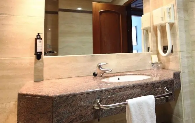 Basic İki Ayrı Yataklı Oda