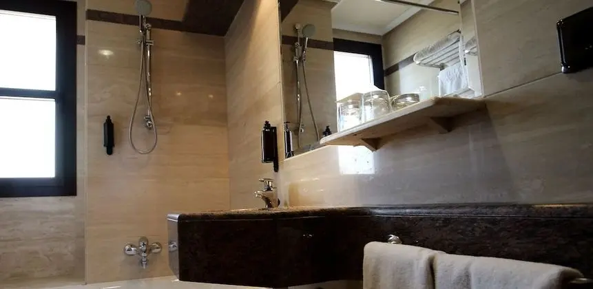 Basic İki Ayrı Yataklı Oda