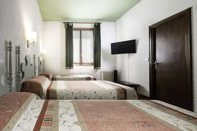 Habitación Doble con Sofá Cama