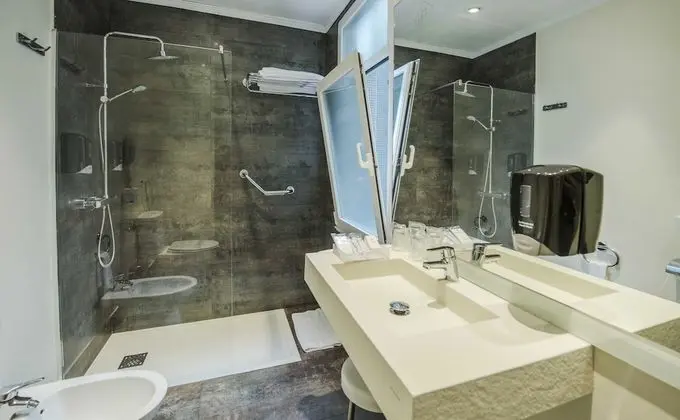 Standard İki Ayrı Yataklı Oda (Interior)