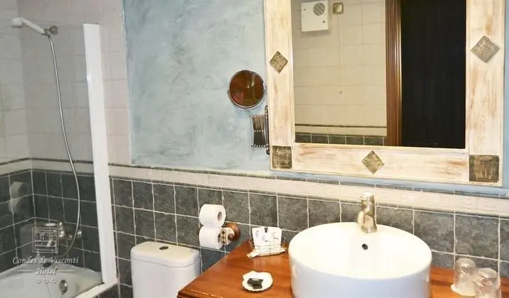 Standard Tek Büyük veya İki Ayrı Yataklı Oda