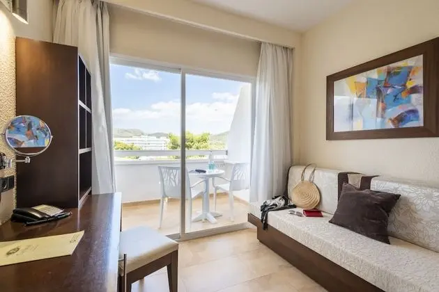 Tek Büyük Yataklı Oda, Balkon