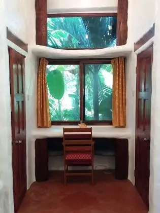 Standard Oda, 1 Büyük (Queen) Boy Yatak, Havuz Kullanımı, Havuz Kenarı (Foxtail Palm)