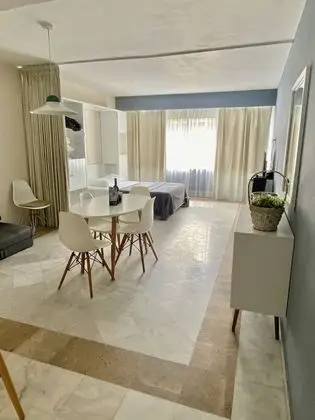 Superb Apartment, 2 Bedrooms, Kitchenette, Partial Ocean View