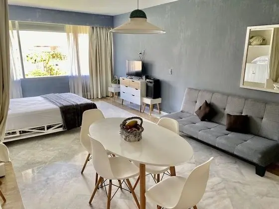 Superb Apartment, 2 Bedrooms, Kitchenette, Partial Ocean View