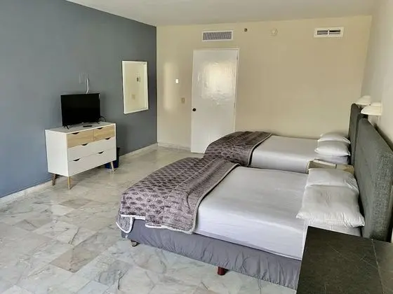 Superb Apartment, 2 Bedrooms, Kitchenette, Partial Ocean View