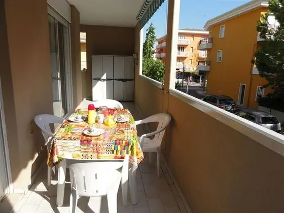 Apart Daire, 2 Yatak Odası (A60014)