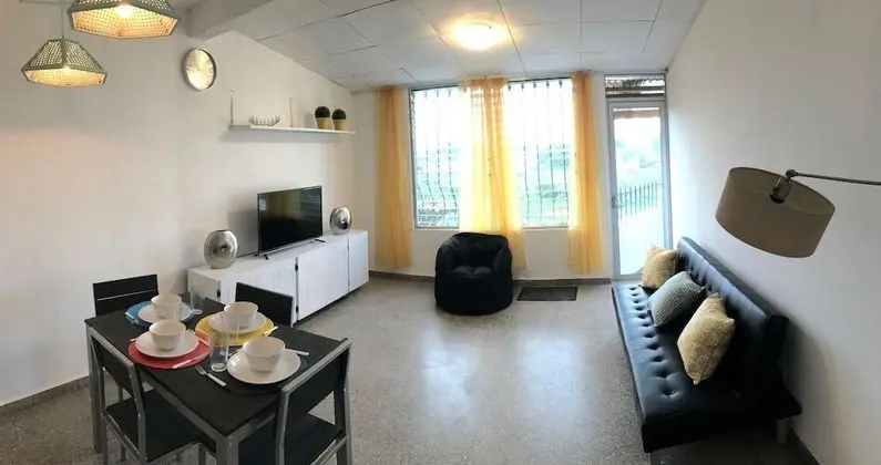 Design Stüdyo Süit, 1 Büyük (Queen) Boy Yatak ve Çekyat, Küçük Mutfak