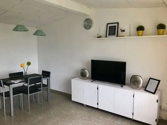 Design Stüdyo Süit, 1 Büyük (Queen) Boy Yatak ve Çekyat, Küçük Mutfak