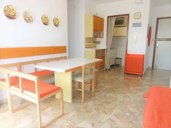 Apart Daire, 2 Yatak Odası (A90111)