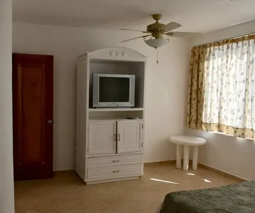 Junior Suit Queen Size Bed