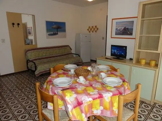 Apart Daire, 2 Yatak Odası (A90095)