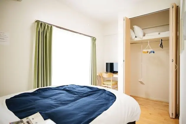 Basic Tek Büyük Yataklı Oda