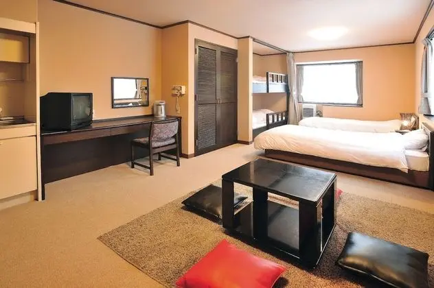 Oda, Birden Çok Yatak (Western Style, Twin and Bunk Beds)