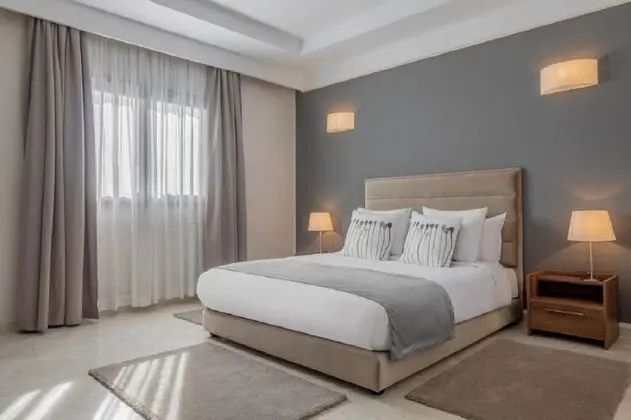 Apart Daire, 2 Yatak Odası, Havuz Manzaralı