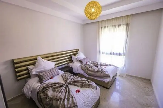 Apart Daire, 2 Yatak Odası, Havuz Manzaralı