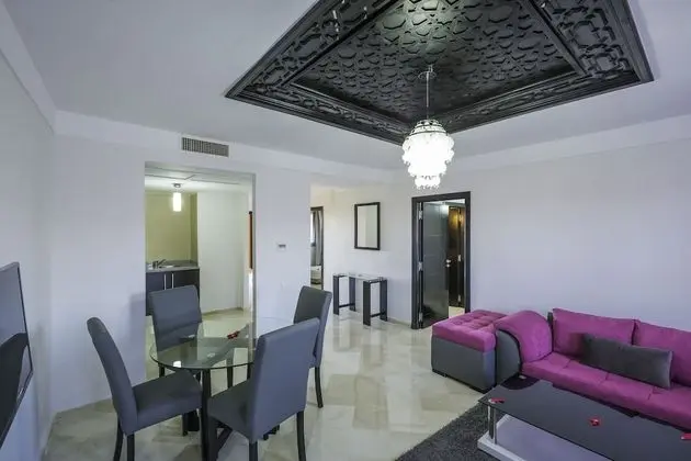 Apart Daire, 2 Yatak Odası, Havuz Manzaralı