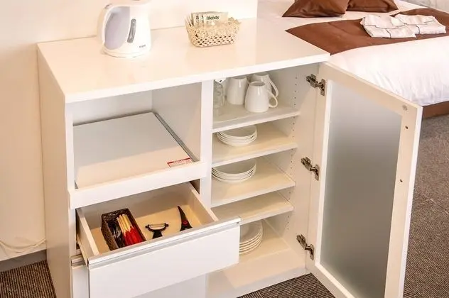 Süit (201, with 1 Rollaway Bed)