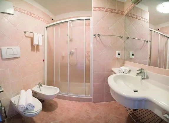 Standard Tek Büyük Yataklı Oda, Dağ Manzaralı