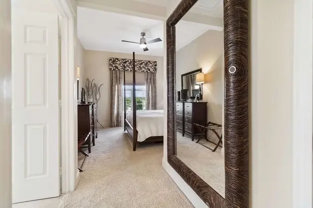 5068 Annunciation Circle, Unit 4304