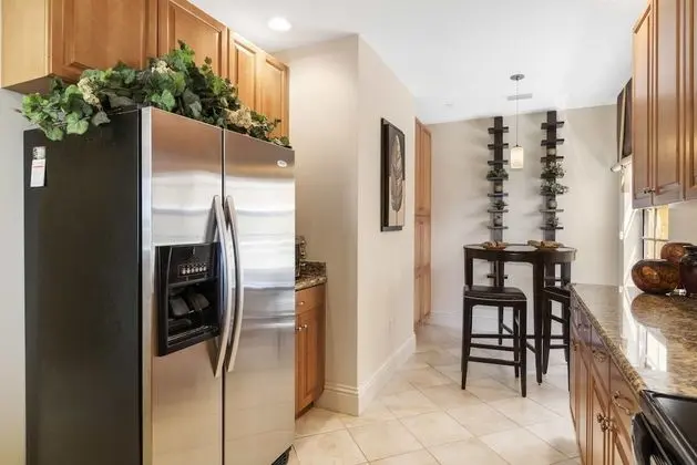 5068 Annunciation Circle, Unit 4304