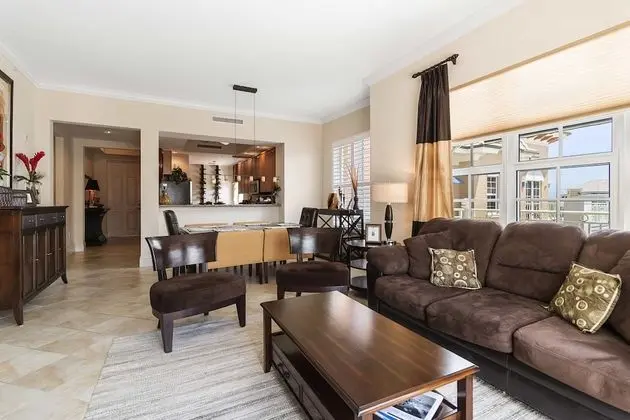 5068 Annunciation Circle, Unit 4304