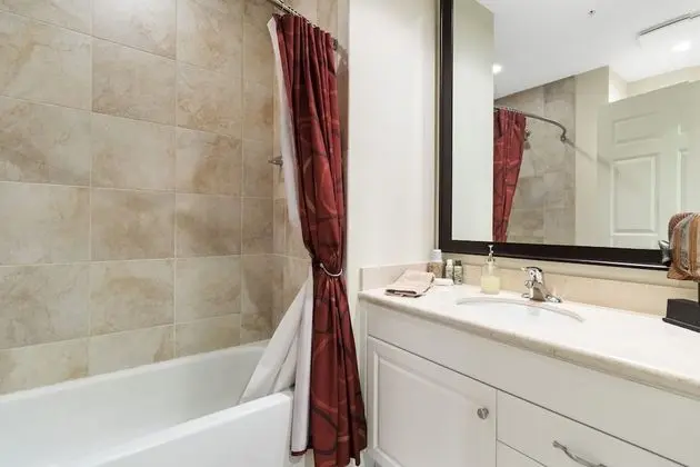 5068 Annunciation Circle, Unit 4304