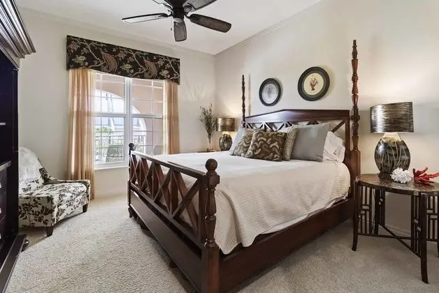 5080 Annunciation Circle, Unit 1202