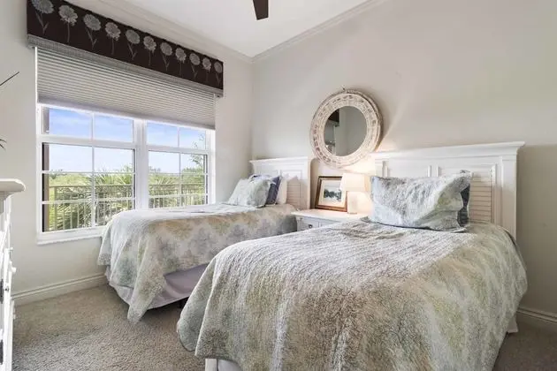 5080 Annunciation Circle, Unit 1202