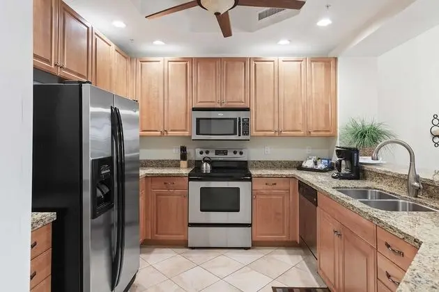 5080 Annunciation Circle, Unit 1202