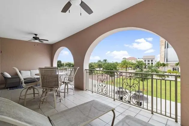 5080 Annunciation Circle, Unit 1202