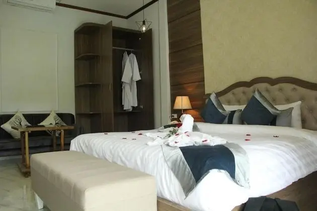 Deluxe Tek Büyük Yataklı Oda