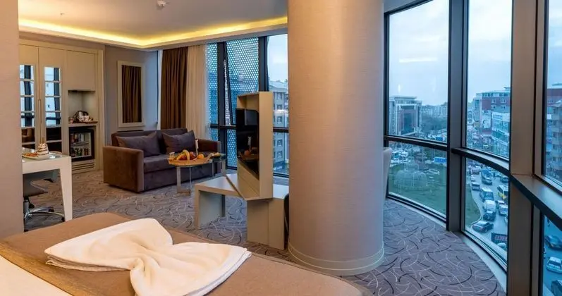 Deluxe Oda,Şehir veya Dağ Manzaralı