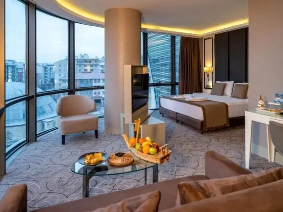 Deluxe Oda,Şehir veya Dağ Manzaralı