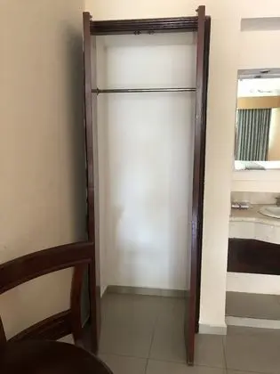 Tek Büyük Yataklı Oda, 2 Çift Kişilik Yatak