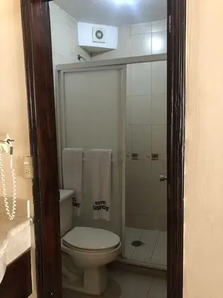 Tek Büyük Yataklı Oda, 2 Çift Kişilik Yatak