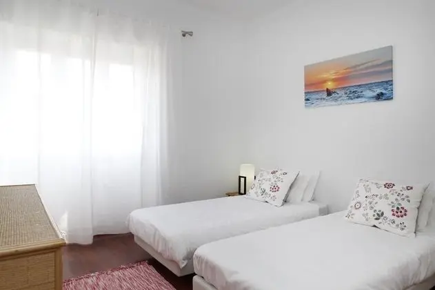 Apart Daire, 2 Yatak Odası, Mutfak, Bahçe Manzaralı