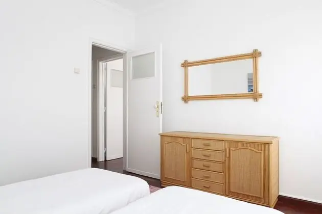 Apart Daire, 2 Yatak Odası, Mutfak, Bahçe Manzaralı
