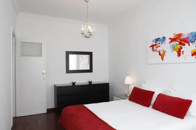 Apart Daire, 2 Yatak Odası, Mutfak, Bahçe Manzaralı