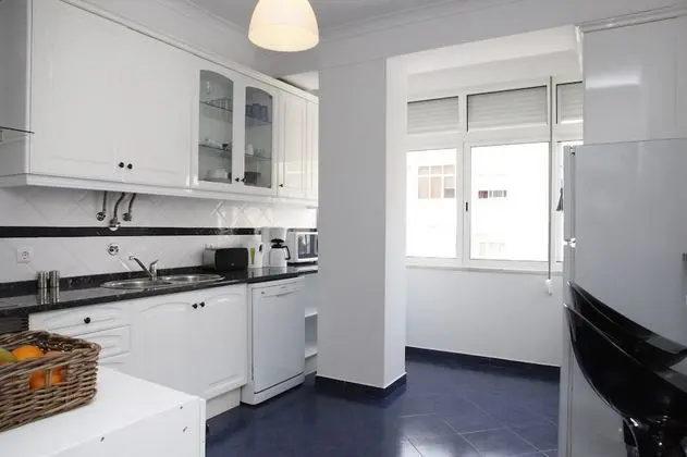 Apart Daire, 2 Yatak Odası, Mutfak, Bahçe Manzaralı