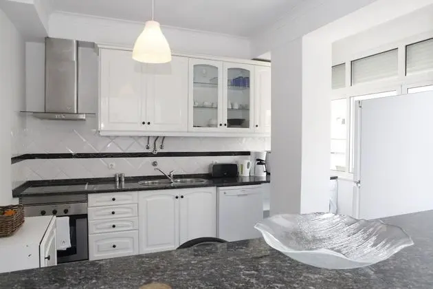 Apart Daire, 2 Yatak Odası, Mutfak, Bahçe Manzaralı